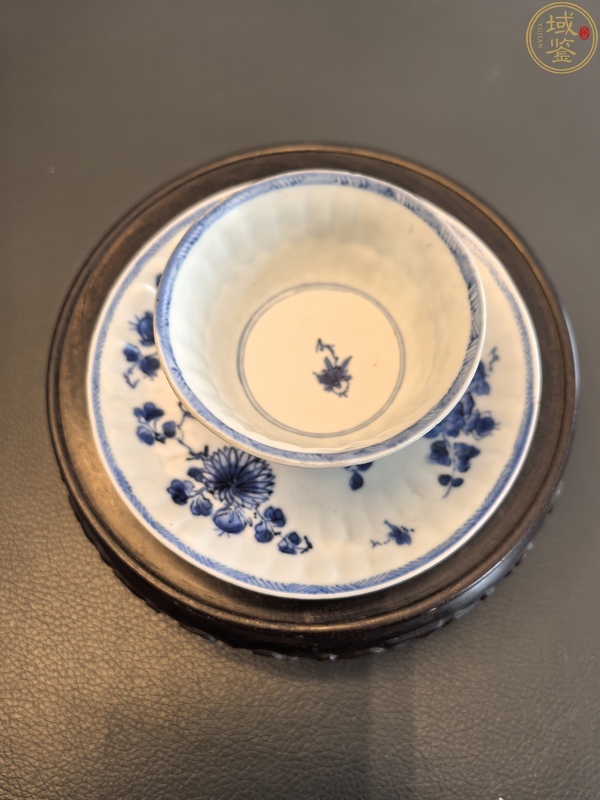 古玩陶瓷康熙青花折枝花卉紋杯碟拍賣，當前價格1500元