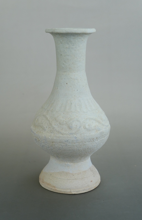 古玩陶瓷宋.青白釉花卉紋撇口瓶（館藏級高級文房雅器）拍賣，當(dāng)前價(jià)格80元