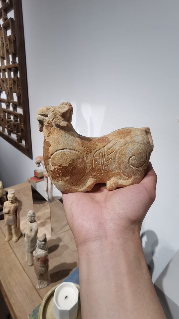 古玩陶瓷洪州窯瓷羊拍賣，當前價格12800元