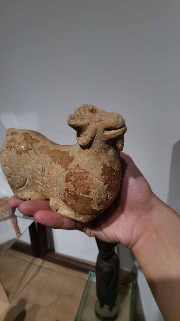 古玩陶瓷洪州窯瓷羊拍賣，當前價格12800元