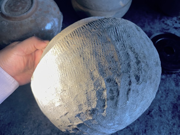 古玩陶瓷漢代陶釜拍賣，當前價格1600元