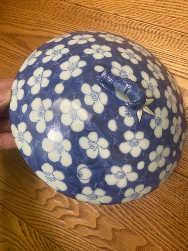 古玩陶瓷青花冰梅圖蓋缸拍賣，當(dāng)前價(jià)格8600元