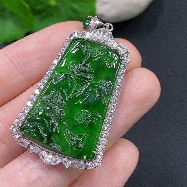 古玩玉器280天然翡翠掛件配珠非A 貨品總重約9.25g配證書拍賣，當(dāng)前價(jià)格750元