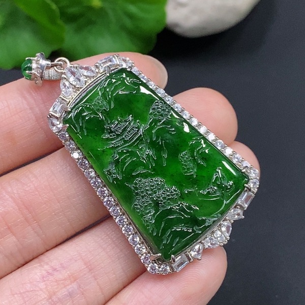 古玩玉器280天然翡翠掛件配珠非A 貨品總重約9.25g配證書拍賣，當(dāng)前價(jià)格750元