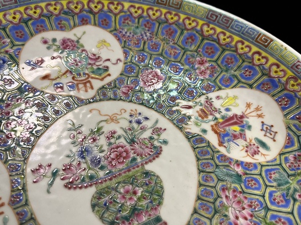 古玩陶瓷民國(guó)·超細(xì)粉彩錦地開(kāi)窗博古花卉紋大盤(pán)拍賣(mài)，當(dāng)前價(jià)格11555元