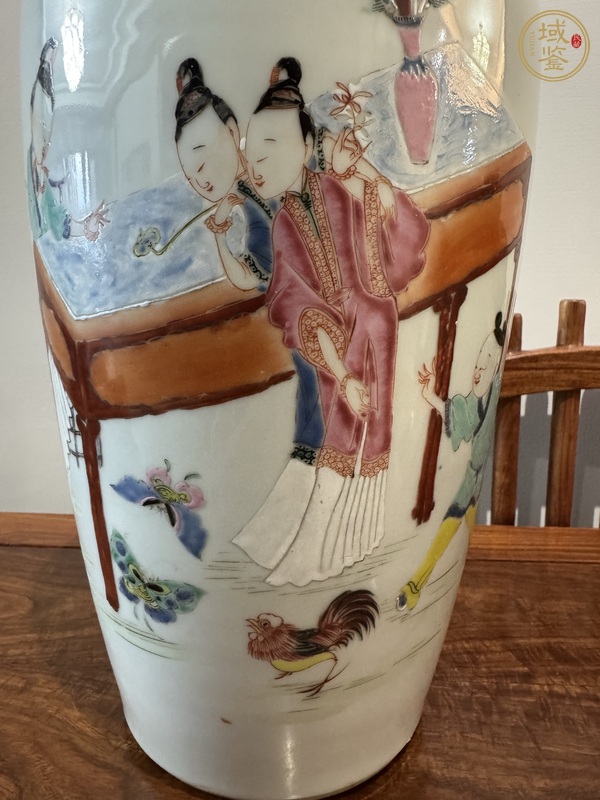 古玩陶瓷粉彩洞石松樹仕女童子蝴蝶大吉瓶真品鑒賞圖