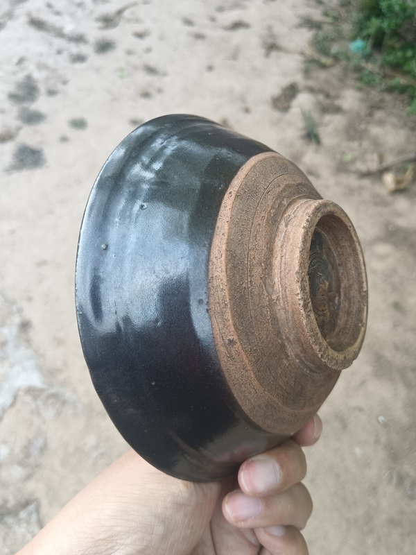古玩陶瓷元末明初～黑釉酒碗拍賣，當前價格128元