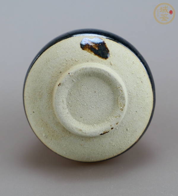古玩陶瓷黑釉雞心罐真品鑒賞圖