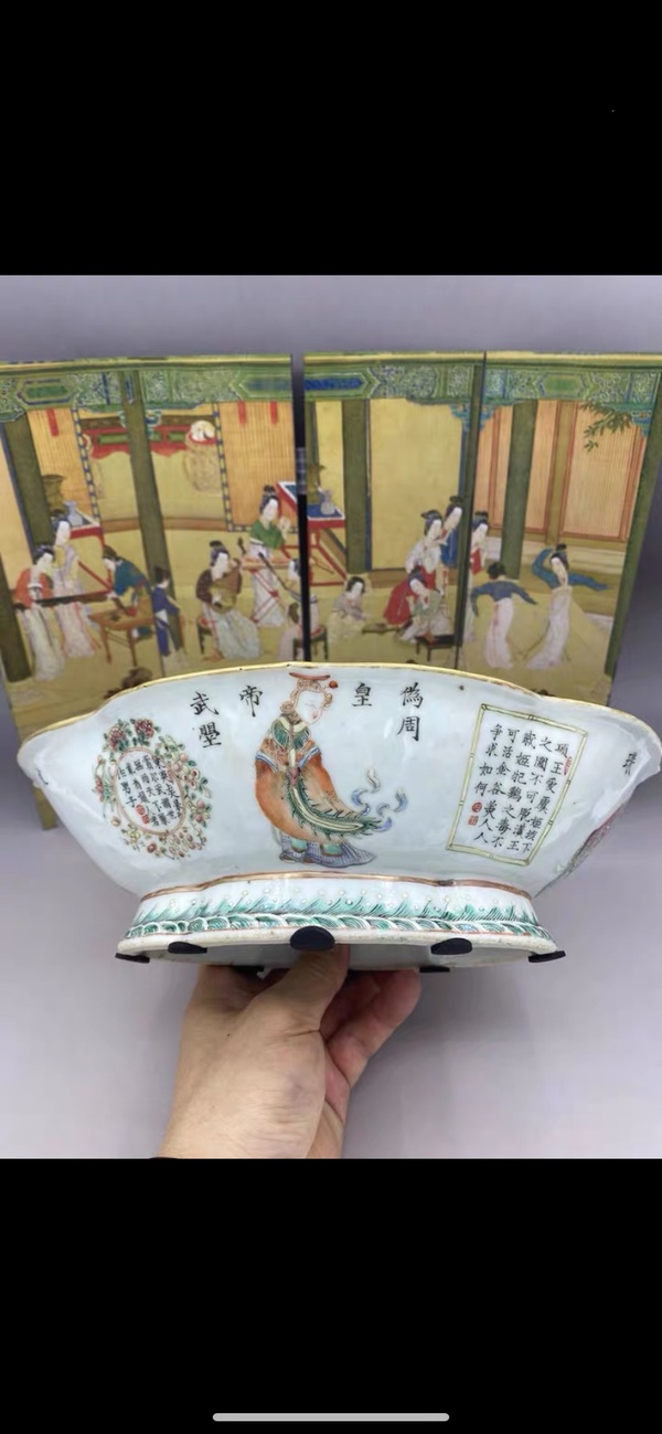 古玩陶瓷清道咸時(shí)期 粉彩無(wú)雙譜人物高足貢碗拍賣(mài),當(dāng)前價(jià)格9800元