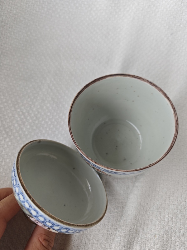 古玩陶瓷青花加彩蓋盅拍賣,當前價格2300元
