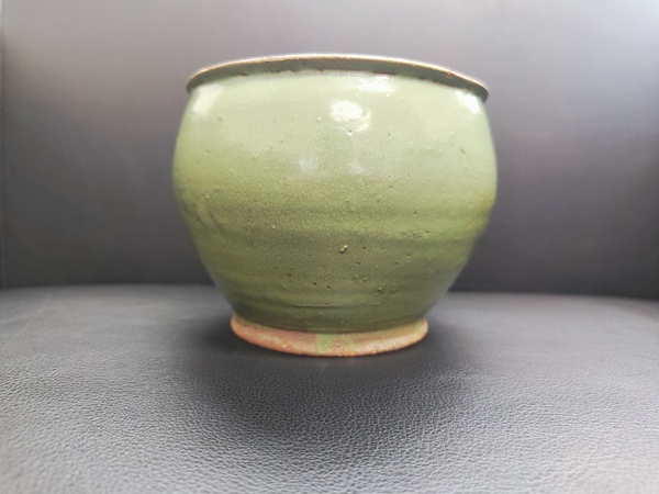 古玩轉(zhuǎn)賣綠釉小缸拍賣，當(dāng)前價格220元