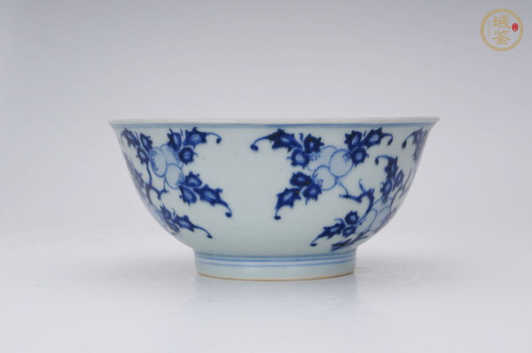 古玩陶瓷清雍正·?花三多紋碗真品鑒賞圖
