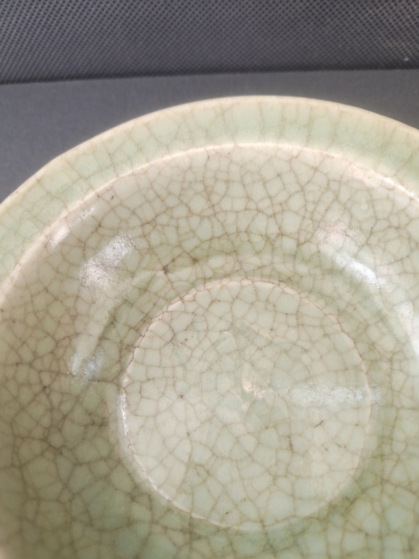 古玩轉賣龍泉青瓷折沿盤拍賣，當前價格12800元