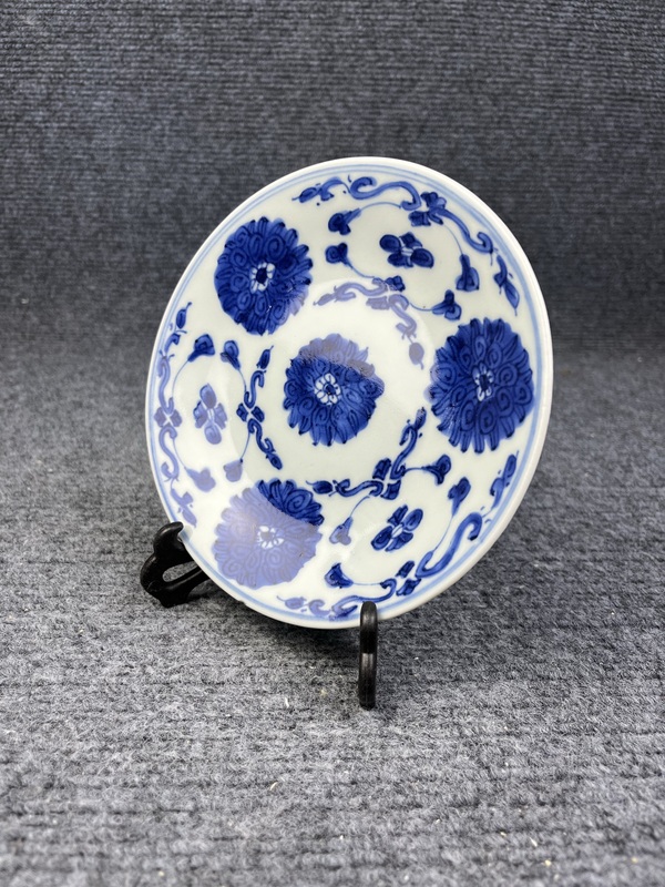 古玩陶瓷青花西番蓮花卉紋盤拍賣,當前價格1388元