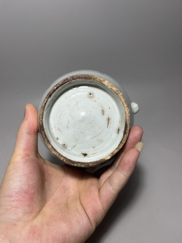 古玩陶瓷青花山水人物提梁壺拍賣,當前價格0元