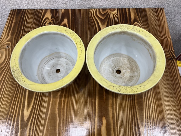 古玩陶瓷黃地開光粉彩龍鳳紋花盆拍賣,當前價格3980元