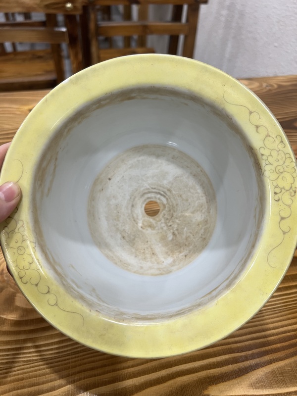 古玩陶瓷黃地開光粉彩龍鳳紋花盆拍賣,當前價格3980元