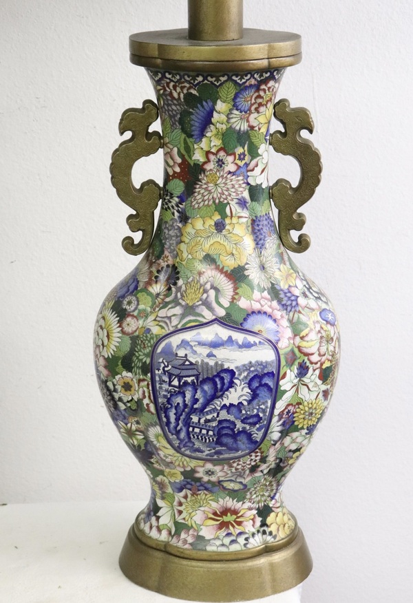 古玩雜項(xiàng)清末民初 德興成掐絲琺瑯百花紋瓜棱瓶（一對(duì)）拍賣，當(dāng)前價(jià)格158000元