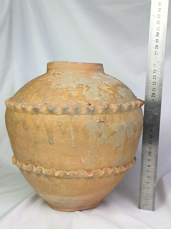 古玩陶瓷青釉捏塑水波紋大罐拍賣,當前價格999元
