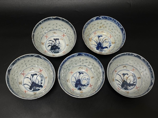 古玩陶瓷青花加彩花卉紋蓋碗拍賣，當(dāng)前價(jià)格7500元