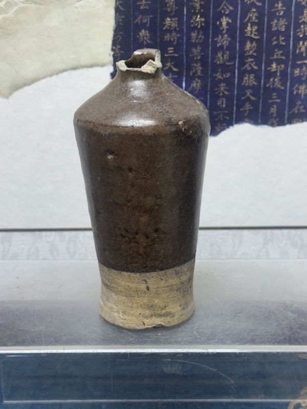 古玩陶瓷宋代精品紫金釉象腿瓶拍賣，當前價格269元