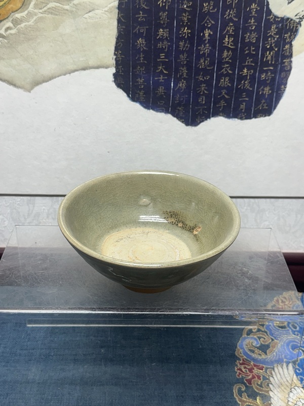 古玩陶瓷宋代龍泉青釉大碗拍賣，當前價格189元