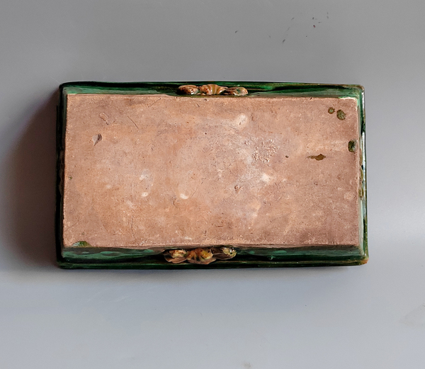古玩陶瓷清早期三彩貼塑花卉紋水仙盆拍賣(mài)，當(dāng)前價(jià)格76元