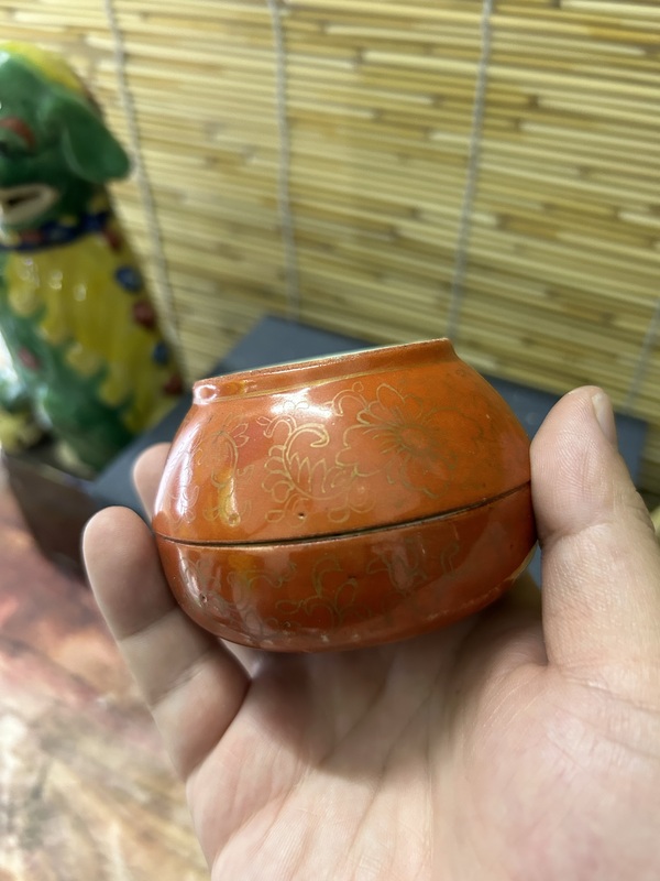 古玩陶瓷清代**紅描金蓋盒拍賣，當(dāng)前價(jià)格1500元