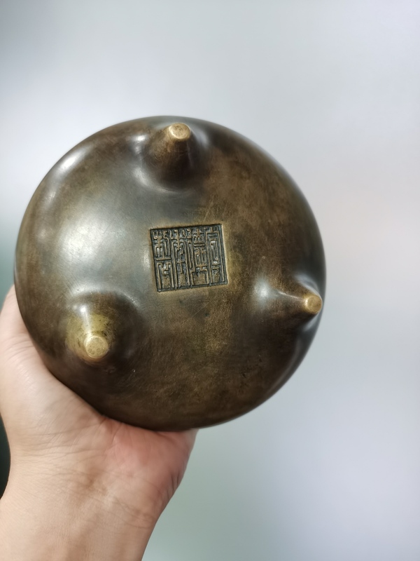 古玩銅器爐拍賣,當(dāng)前價(jià)格18000元