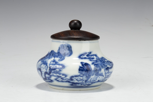 古玩陶瓷清晚·青花太獅少獅紋水盂拍賣，當前價格1152元