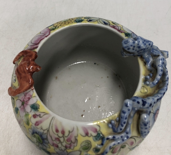 古玩陶瓷民國·粉彩百花不落地紋堆塑螭龍蝙蝠水洗拍賣,當前價格4569元