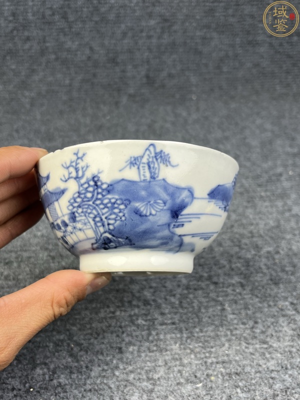 古玩陶瓷青花山水亭臺(tái)樓閣紋碗拍賣，當(dāng)前價(jià)格800元