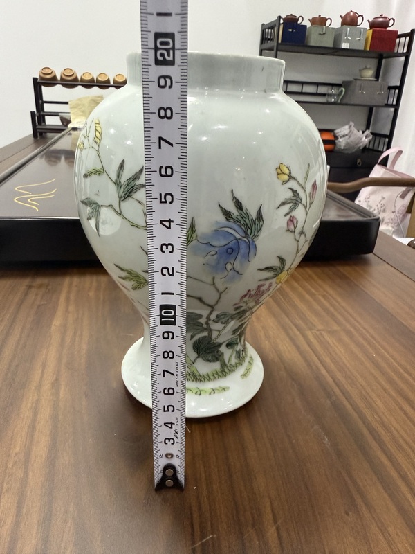 古玩陶瓷花蝶紋廣彩將軍罐拍賣，當前價格3680元