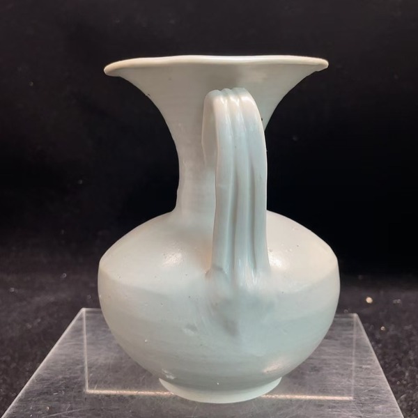 古玩陶瓷白釉壺拍賣(mài)，當(dāng)前價(jià)格800元