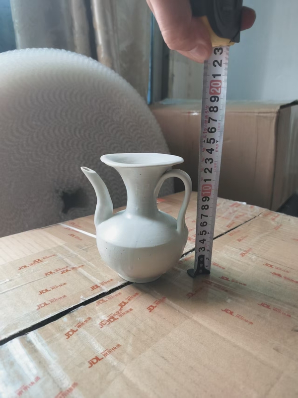 古玩陶瓷白釉壺拍賣(mài)，當(dāng)前價(jià)格800元