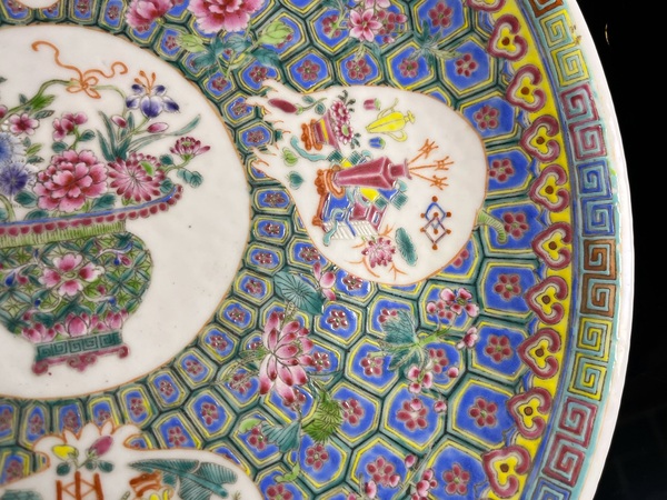 古玩陶瓷民國(guó)·超細(xì)粉彩錦地開(kāi)窗博古花卉紋大盤(pán)拍賣(mài)，當(dāng)前價(jià)格11555元