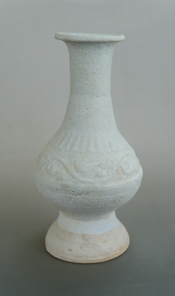 古玩陶瓷宋.青白釉花卉紋撇口瓶（館藏級高級文房雅器）拍賣，當(dāng)前價(jià)格80元