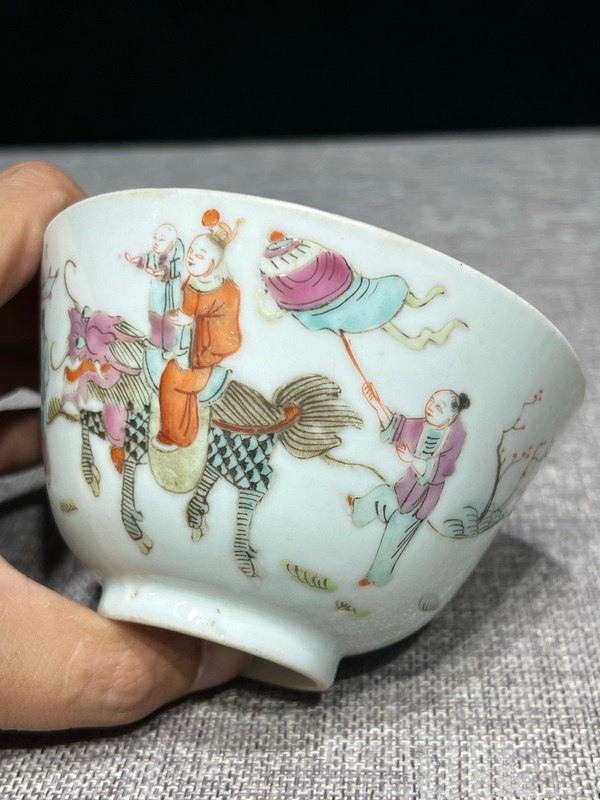 古玩陶瓷清·同治麒麟送子粉彩杯全品拍賣，當前價格1500元