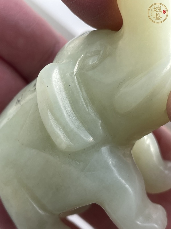 古玩玉器岫玉雕“大象”擺件真品鑒賞圖