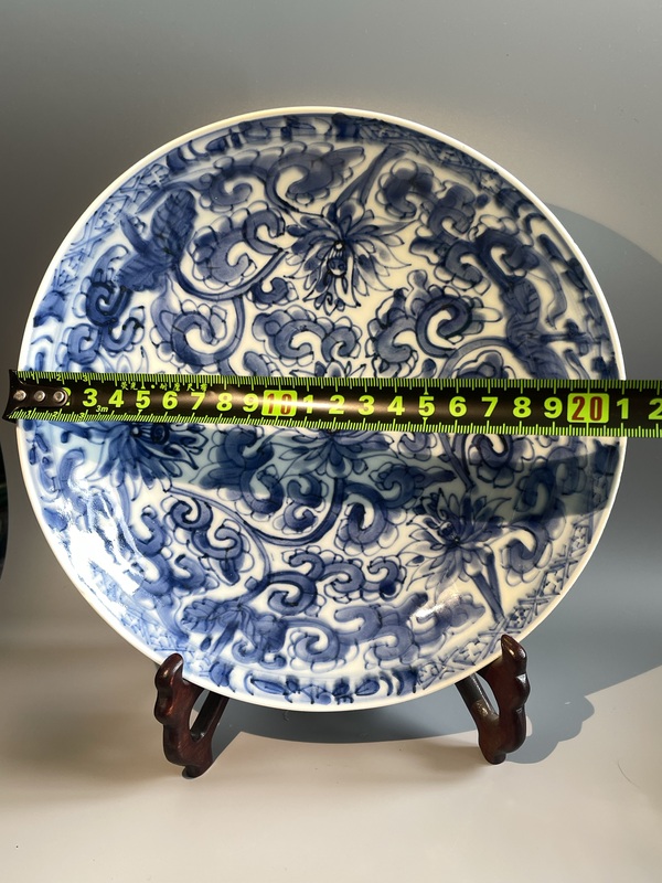 古玩陶瓷康熙青花纏枝蓮盤拍賣，當(dāng)前價(jià)格2300元