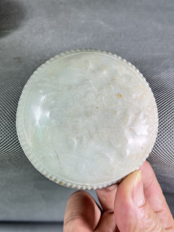 古玩陶瓷宋~青白釉花卉紋粉盒拍賣，當(dāng)前價(jià)格1888元