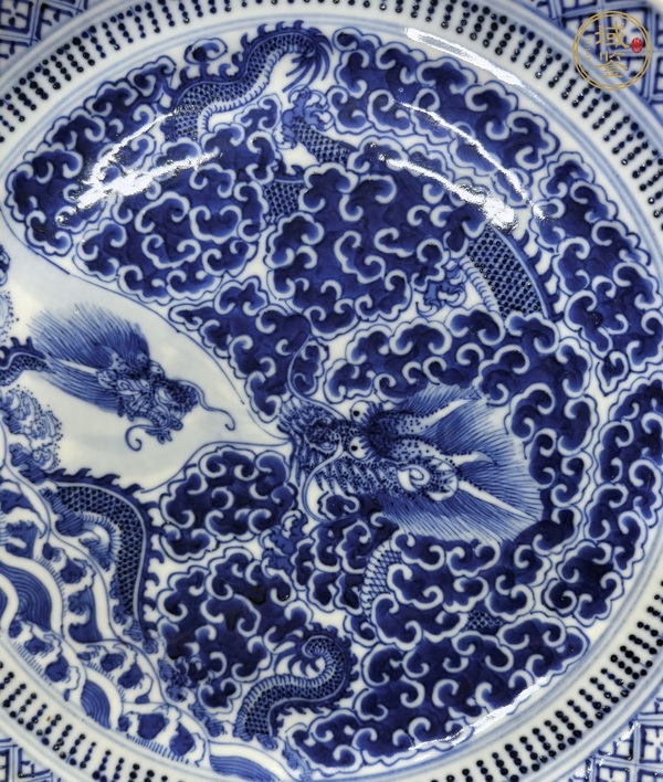 古玩陶瓷青花蒼龍教子圖折腰盤(pán)真品鑒賞圖