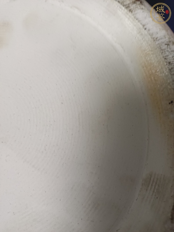 古玩陶瓷白釉結(jié)晶花卉紋瓶真品鑒賞圖