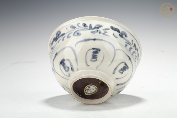 古玩陶瓷明·青花花卉紋碗真品鑒賞圖