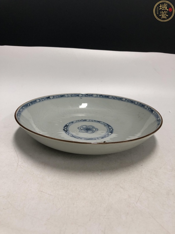 古玩陶瓷清早期·青花暗刻花卉紋大盤拍賣,當前價格3288元