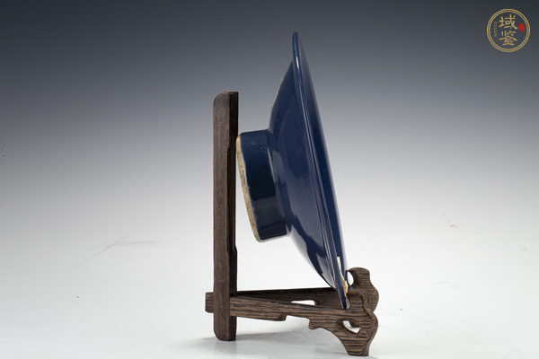 古玩陶瓷清中晚·霽藍(lán)釉高足盤真品鑒賞圖