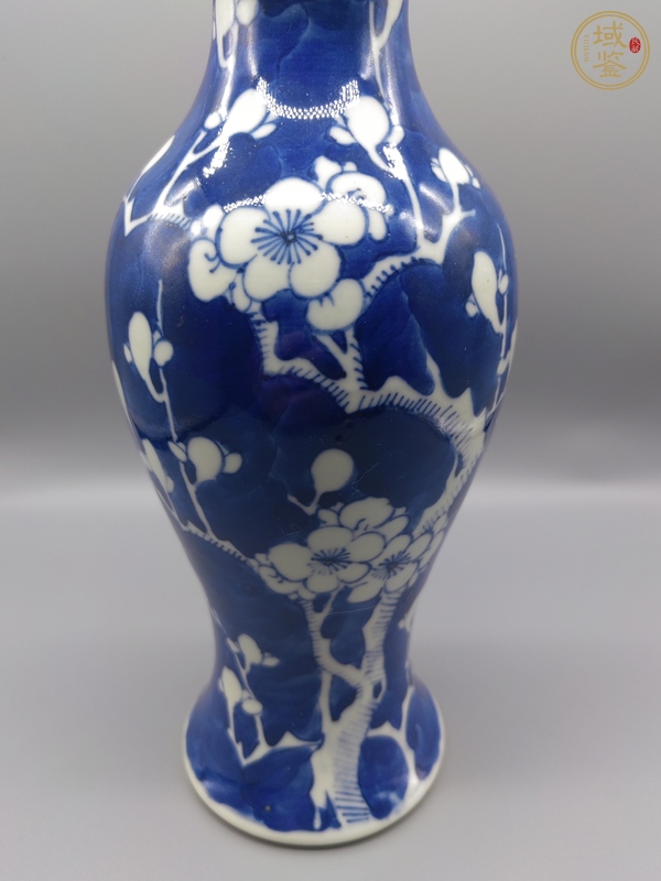 古玩陶瓷晚清青花冰梅觀音瓶真品鑒賞圖
