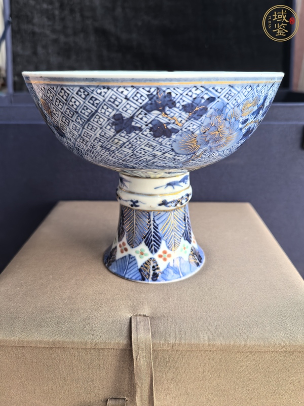古玩陶瓷青花斗彩花卉描金高足碗真品鑒賞圖