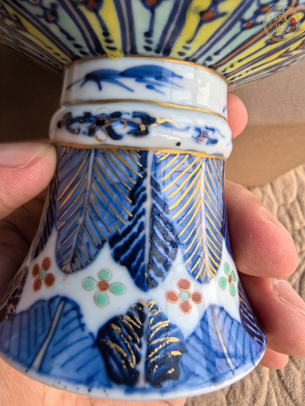 古玩陶瓷青花斗彩花卉描金高足碗真品鑒賞圖