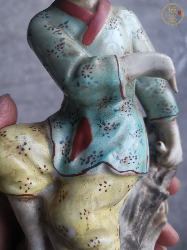 古玩陶瓷粉彩人物瓷塑雕像真品鑒賞圖